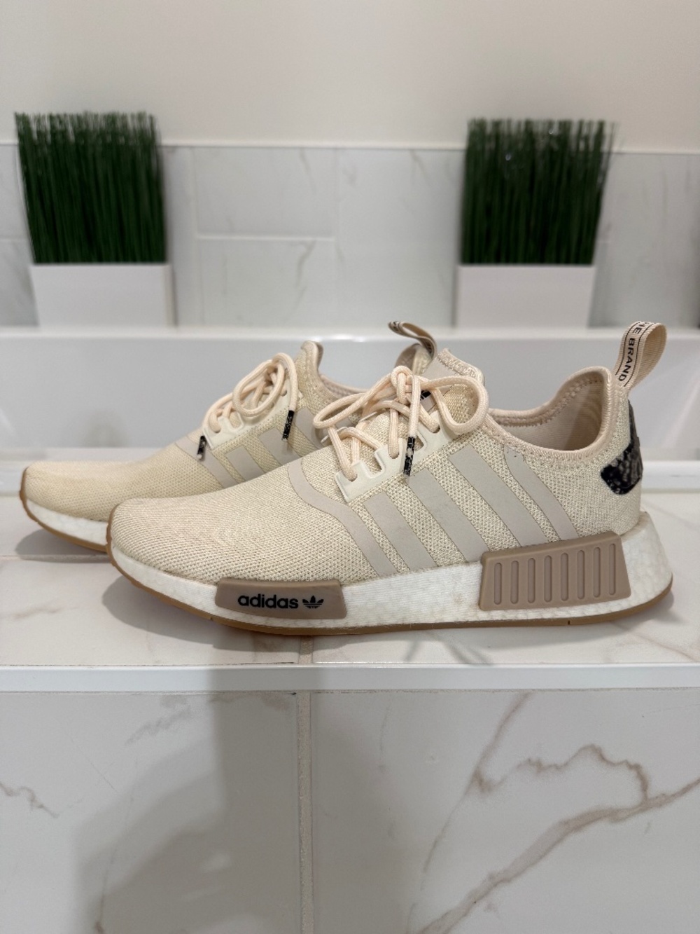 Adidas Tênis shoes